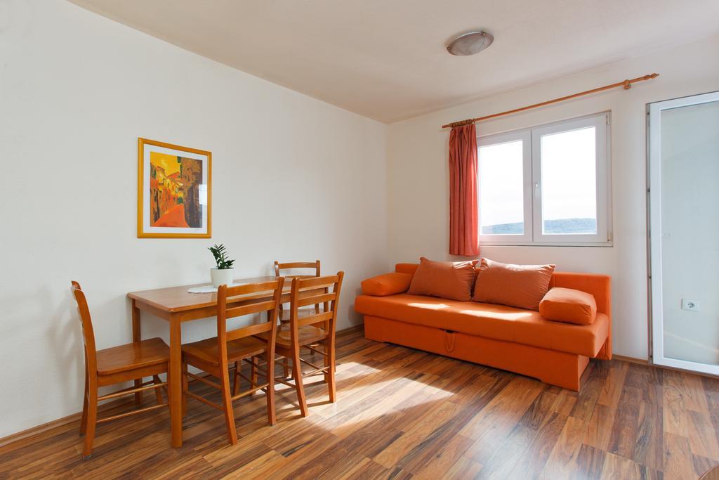 Apartments Alajbeg Trogir Rum bild